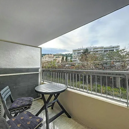 Centreville Juan-2 Couchages-terrasse